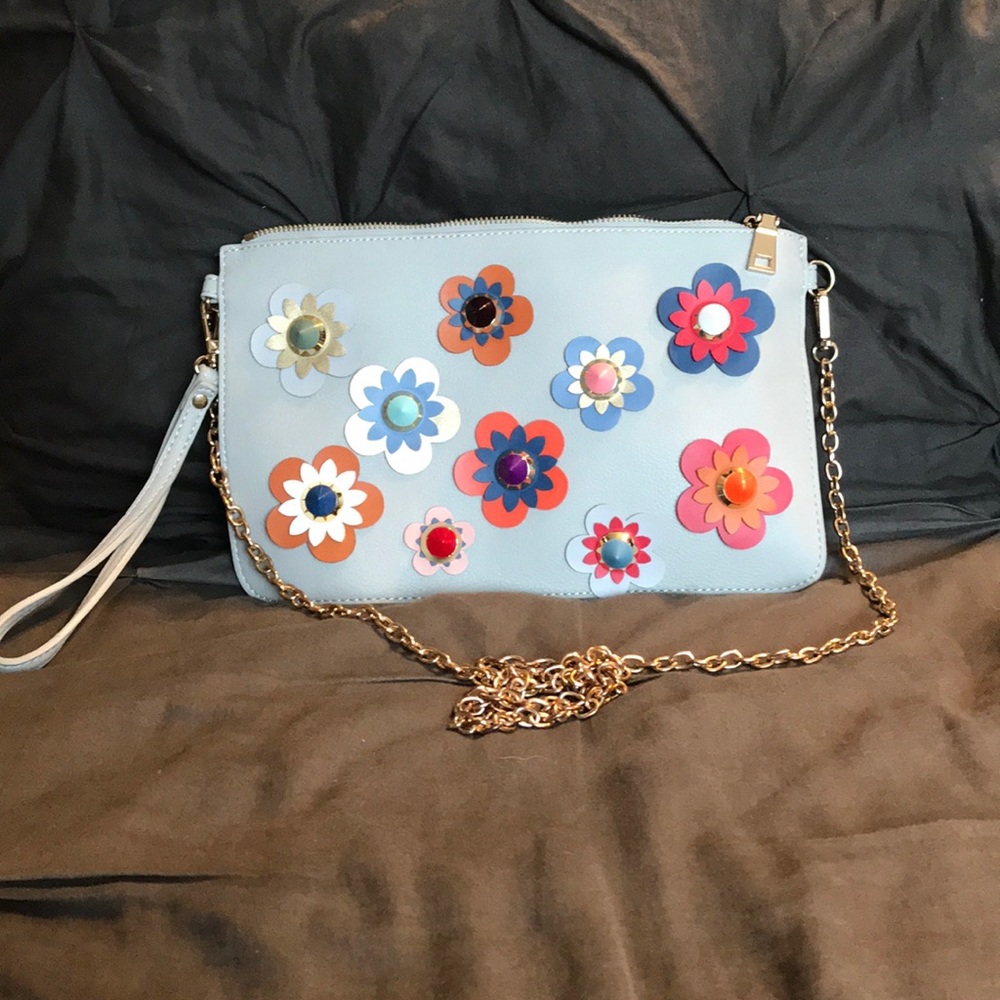 Urban Expressions Daphne Clutch with Crossbody Chain - Picture 2 of 5